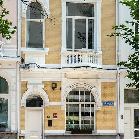 Museum בית הארחה *